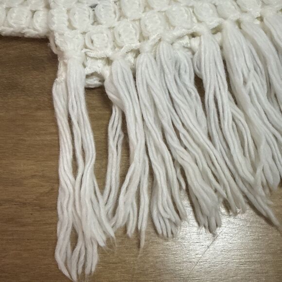 Vintage White Hand Crocheted Winter Beanie Pom & Scarf Set Fringe Made in Japan - Picture 9 of 12